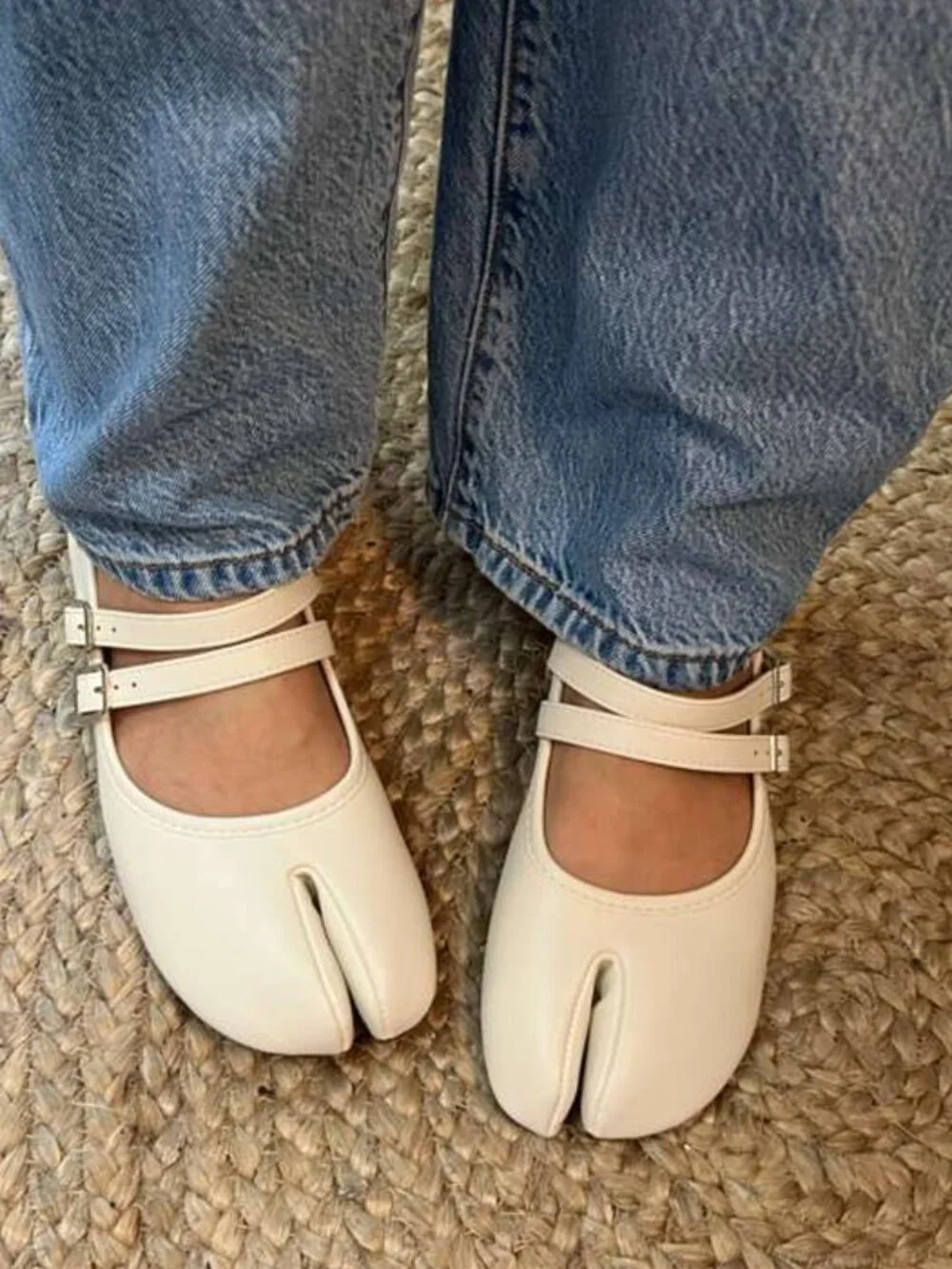 TABI CREAM TABIS FLAT - MARYJANE DOUBLE STRAP SPLIT TOE FLATS